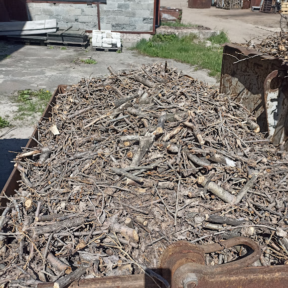 Прокат подрібнювача гілок Арпал АМ-120